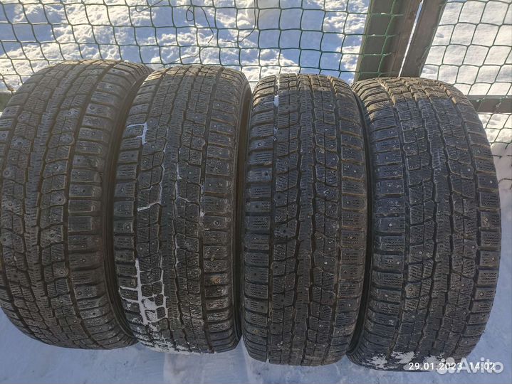 Dunlop SP Winter Ice 01 235/55 R18