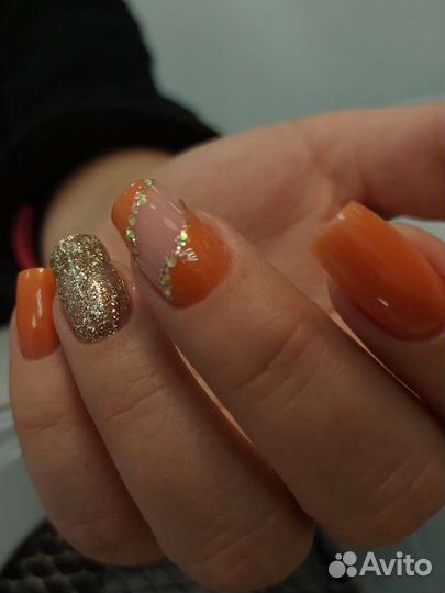 Маникюр в салоне