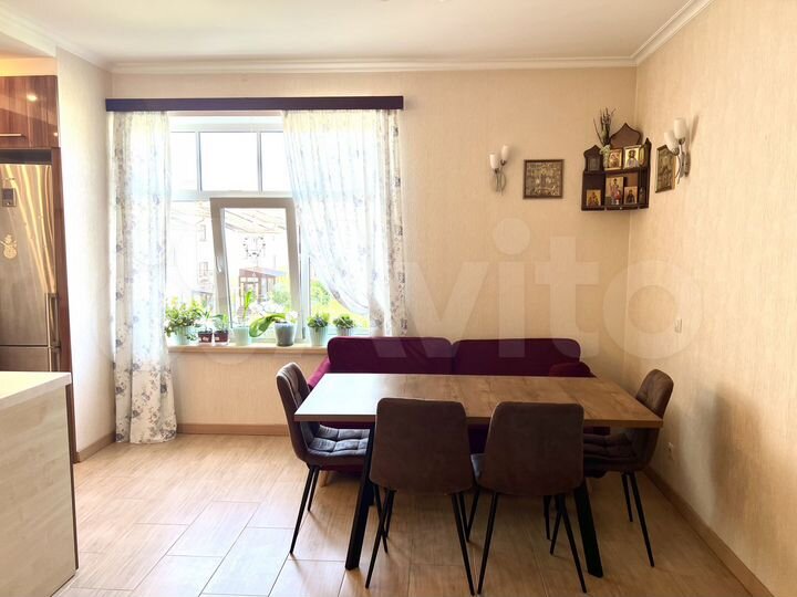 3-к. квартира, 125 м², 2/4 эт.