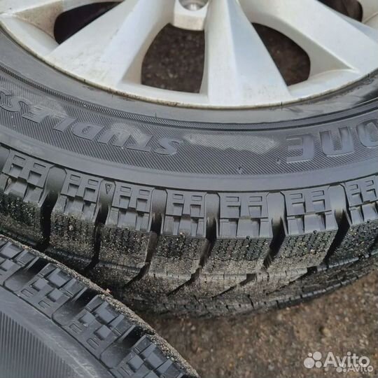 Bridgestone Blizzak VRX 225/60 R16