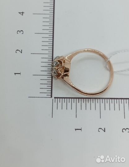 Золотое кольцо с камнем 18р