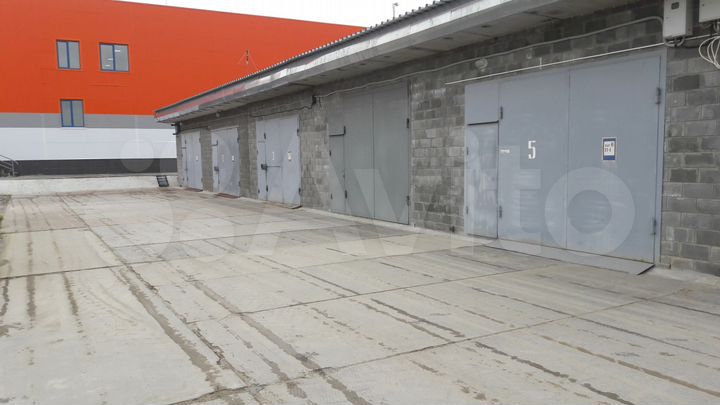 Гараж, > 30 м²