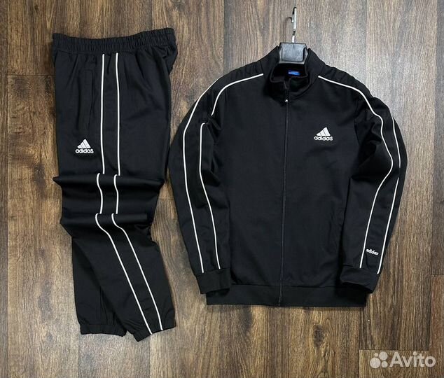 Спортивные костюмы Adidas