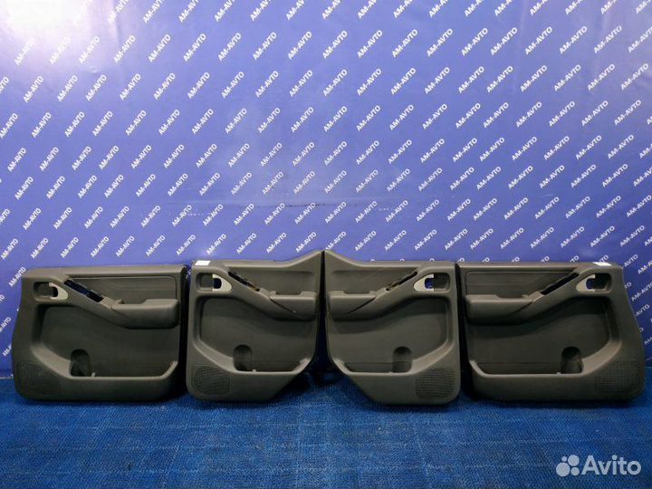 Обшивка двери Nissan Navara D40 YD25ddti 2007