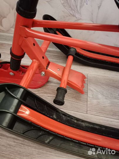 Детский снегокат со спинкой