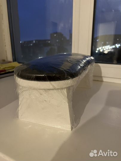 Подставка для маникюра новый