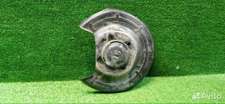 Пыльник тормозного диска задний правый Opel Astra