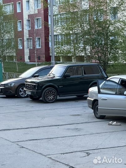 LADA 4x4 (Нива) 1.7 МТ, 2011, 80 000 км