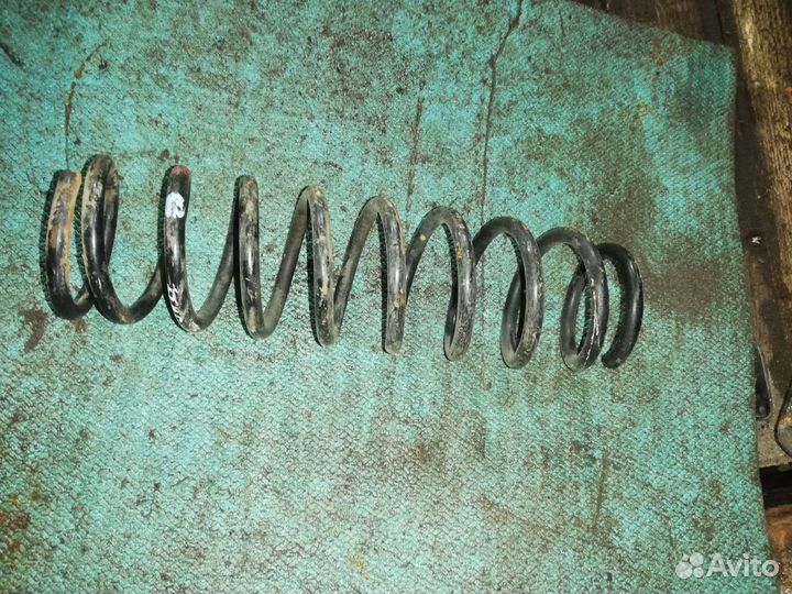 Пружина задняя Митсубиси Лансер 9
