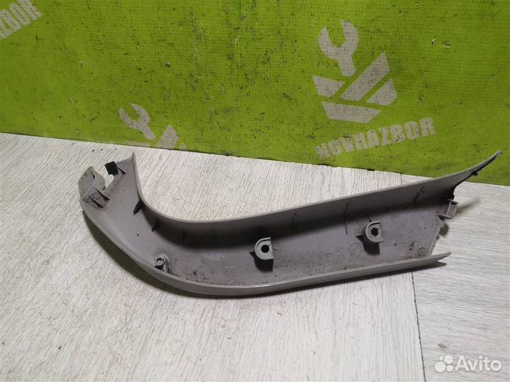 Обшивка двери багажника Мазда 6