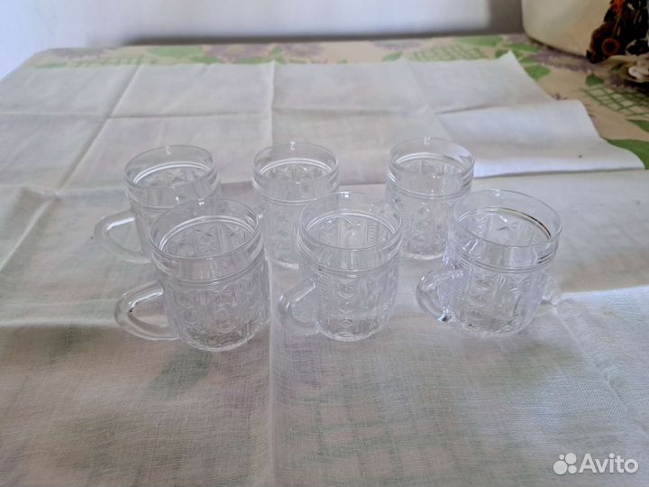 Набор столовой посуды и хрусталя