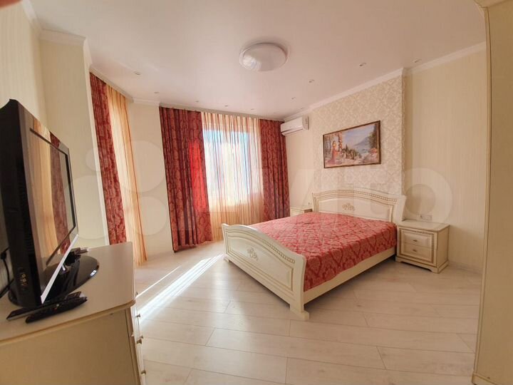 2-к. квартира, 62 м², 8/10 эт.