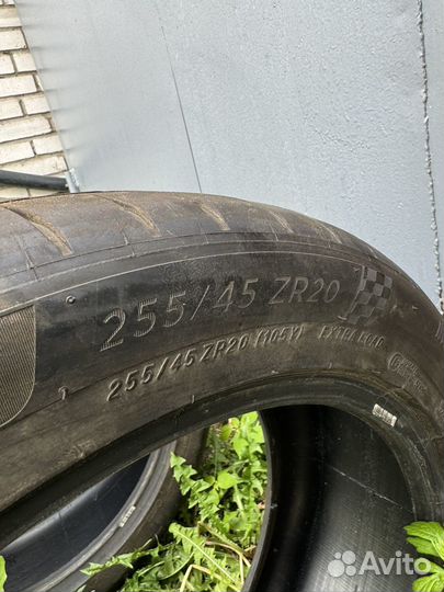 Michelin Pilot Sport 4 255/45 R20