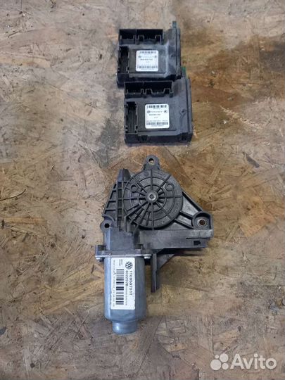 Мотор стеклоподъемника Шкода Октавия а5 2012