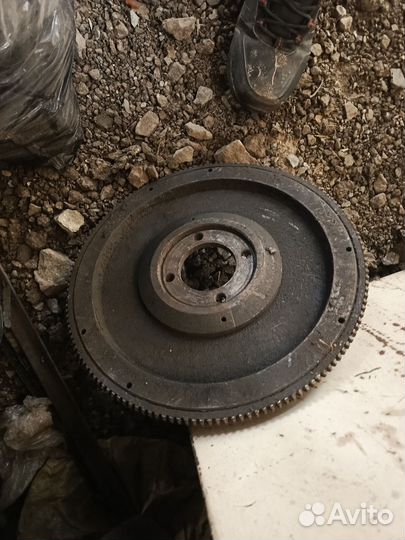 Маховик паз