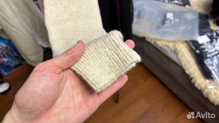 Свитер Corteiz бежевый