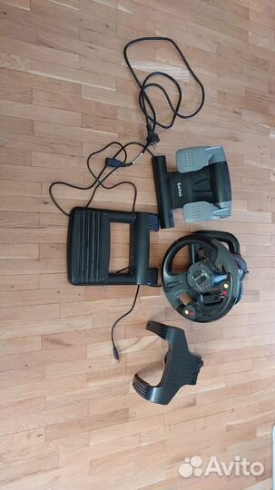 Игровой руль с педалями