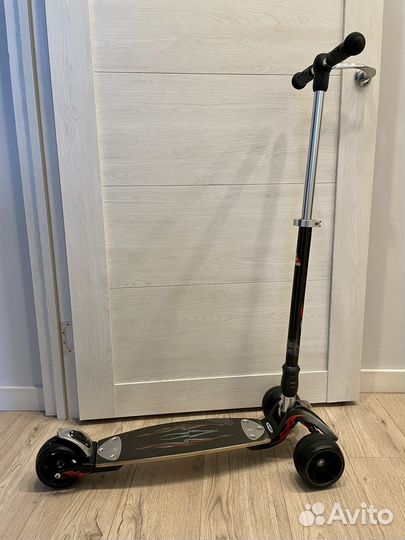 Самокат Micro Kickboard Monster