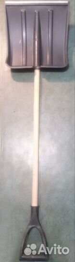 Лопата для уборки снега