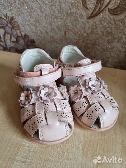Босоножки для девочки