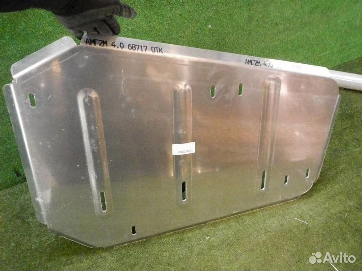 Защита топливного бака Audi Q3 2 (2018-н.в.) TCC