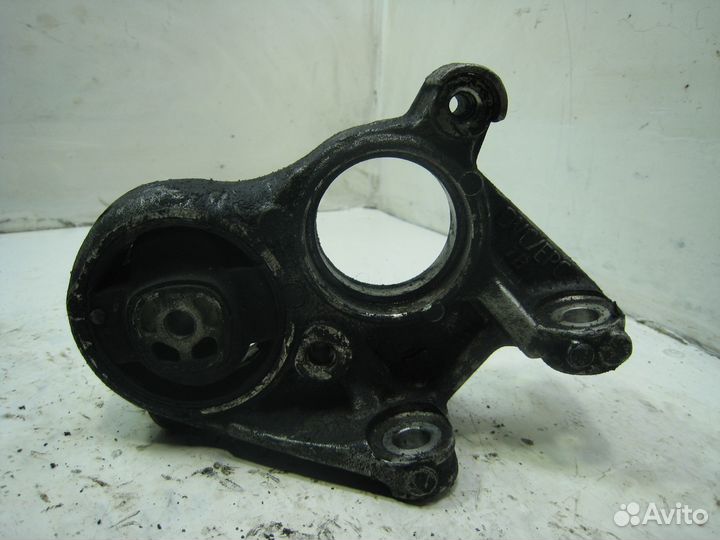 Кронштейн подвесного подшипника полуоси Пежо
