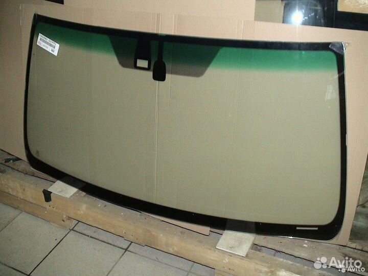 Cтекло лобовое Тойота Камри