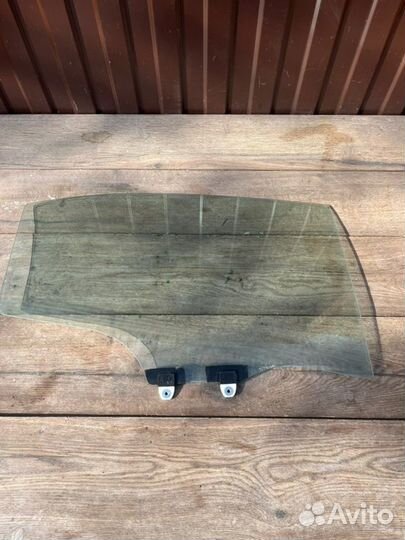 Стекло двери заднее правое Honda Civic 4D 1.8 2006