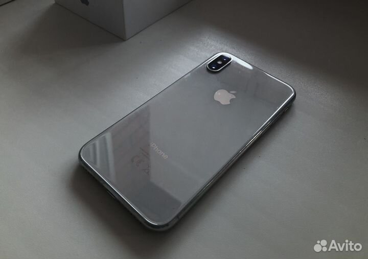 iPhone X, 256 ГБ