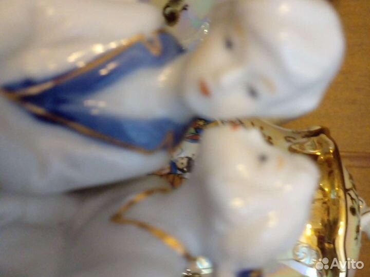 Статуэтка Влюбленная парочка на скамейке