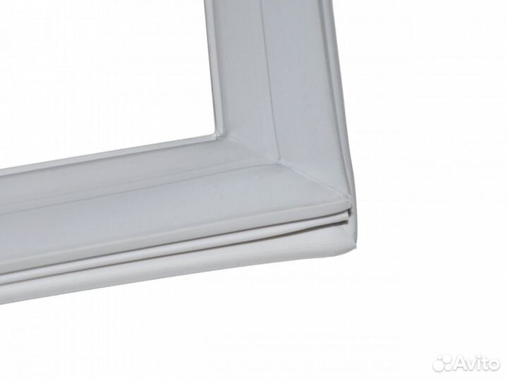 Уплотнитель двери морозильной камеры холодильника