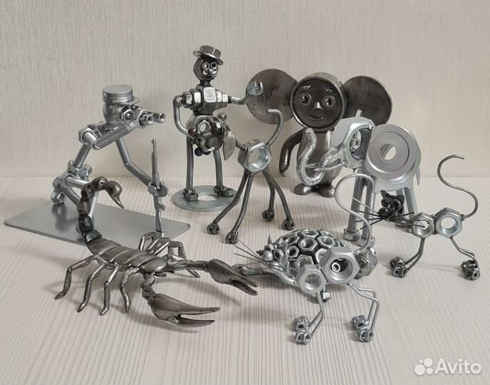 Фигурка из гаек и болтов