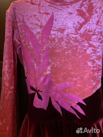 Костюм для фигурного катания р 38