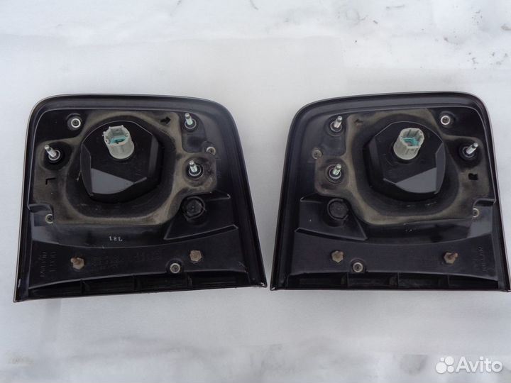 Nissan Patrol Y62 Фонарь задний в крышку багажника