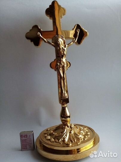 Крест напрестольный