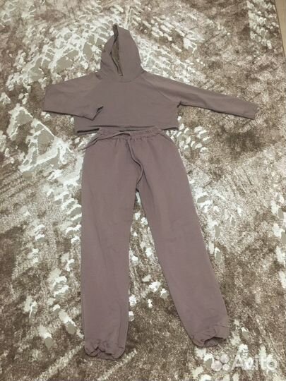 Спортивный летний костюм 42-44- размер
