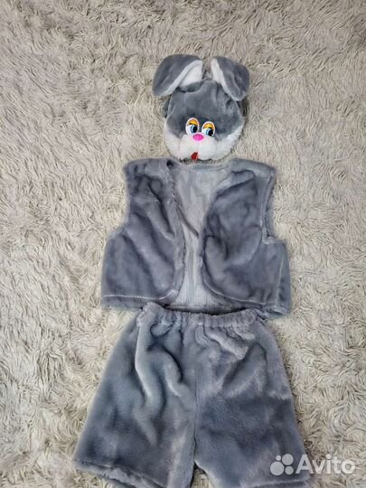 Новогодний костюм зайчика