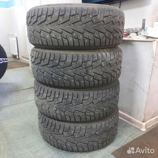 Yokohama Ice Guard Stud IG55 205/55 R16
