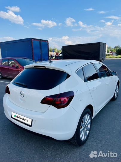 Opel Astra 1.6 AT, 2012, 180 500 км