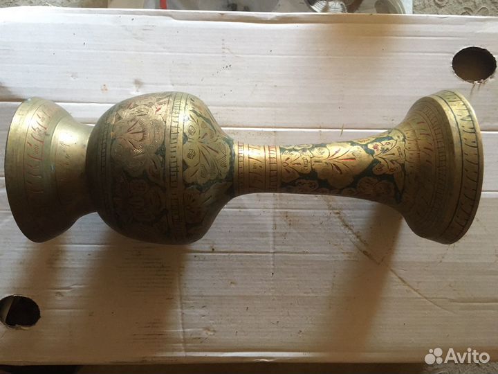 Ваза и посуда из бронзы