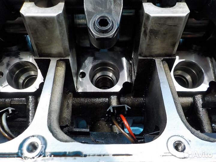 Головка блока цилиндров (гбц) volkswagen Jetta 5 2