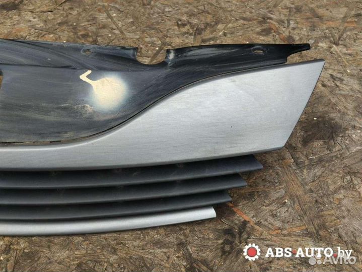 Решетка радиатора Renault Laguna 2 рест. 2005