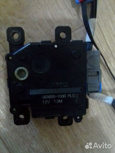 Сервопривод печки, Lexus LX570