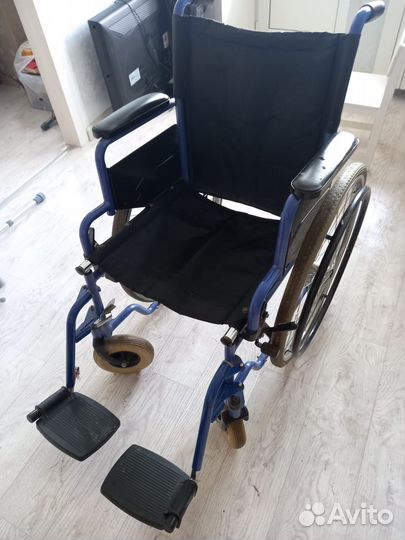 Инвалидная коляска