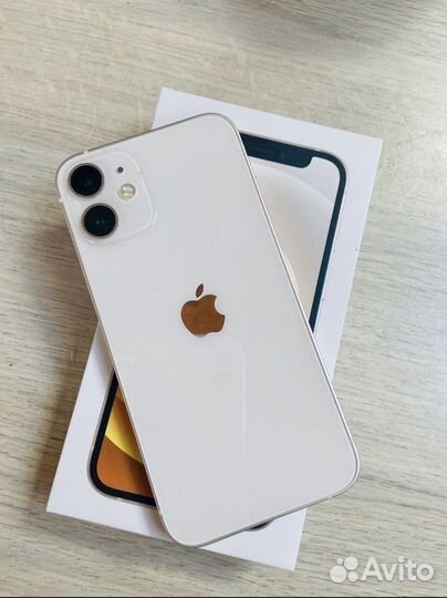 iPhone 12, 64 ГБ