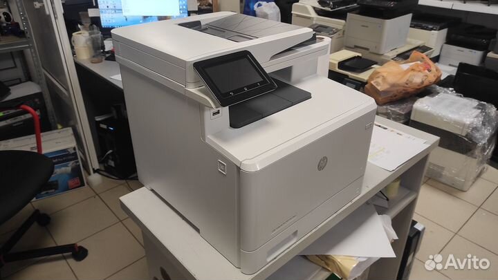 Цветное мфу HP Color LaserJet Pro M477fdn мал проб