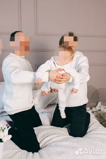 Комплект одежды для всей семьи