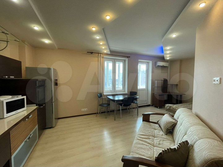 2-к. квартира, 60 м², 10/15 эт.