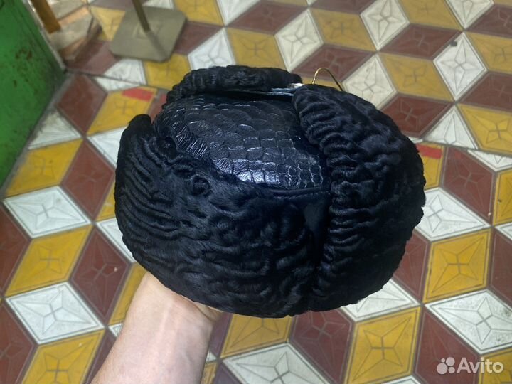 Каракуль с питоном зилли