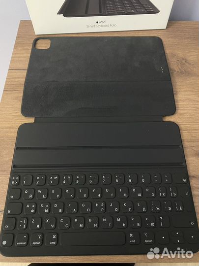 Apple Smart Keyboard Folio 11